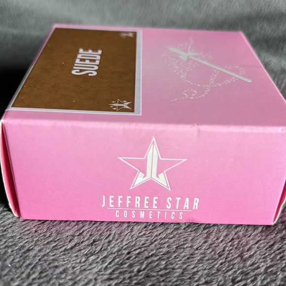 NIB Jeffrey Star setting powder “Suede” shade 0.353 oz - Picture 6 of 8
